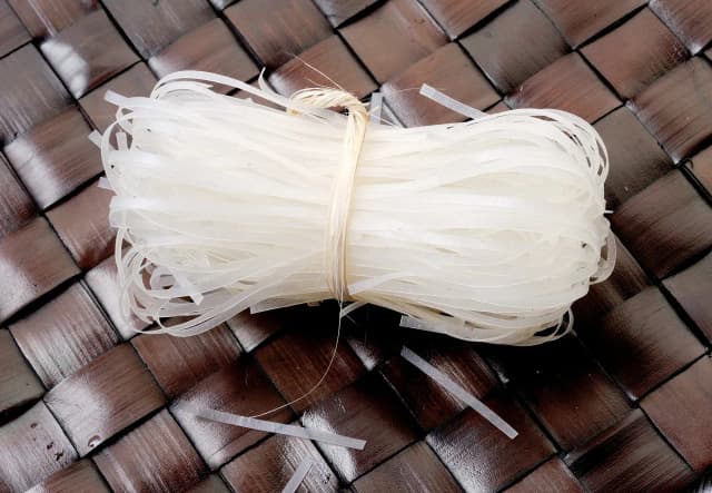 Czy makaron ryżowy ma gluten? Sprawdź, co musisz wiedzieć! Czy makaron ryżowy ma gluten? Sprawdź, co musisz wiedzieć!